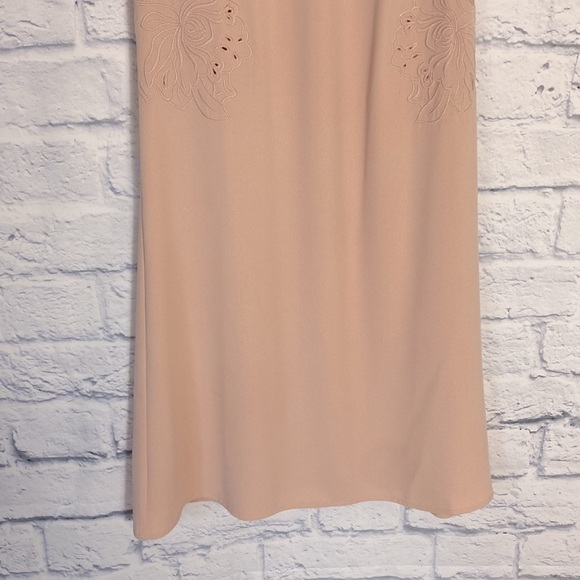 Ann Taylor light blush pink embroidered sleeveless shift dress 4 - Picture 3 of 7